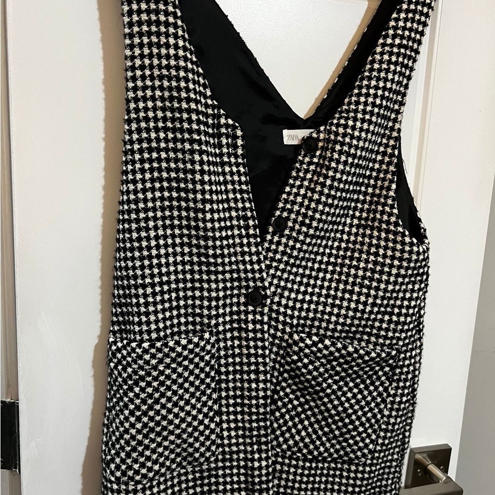 Black and White Houndstooth Vest